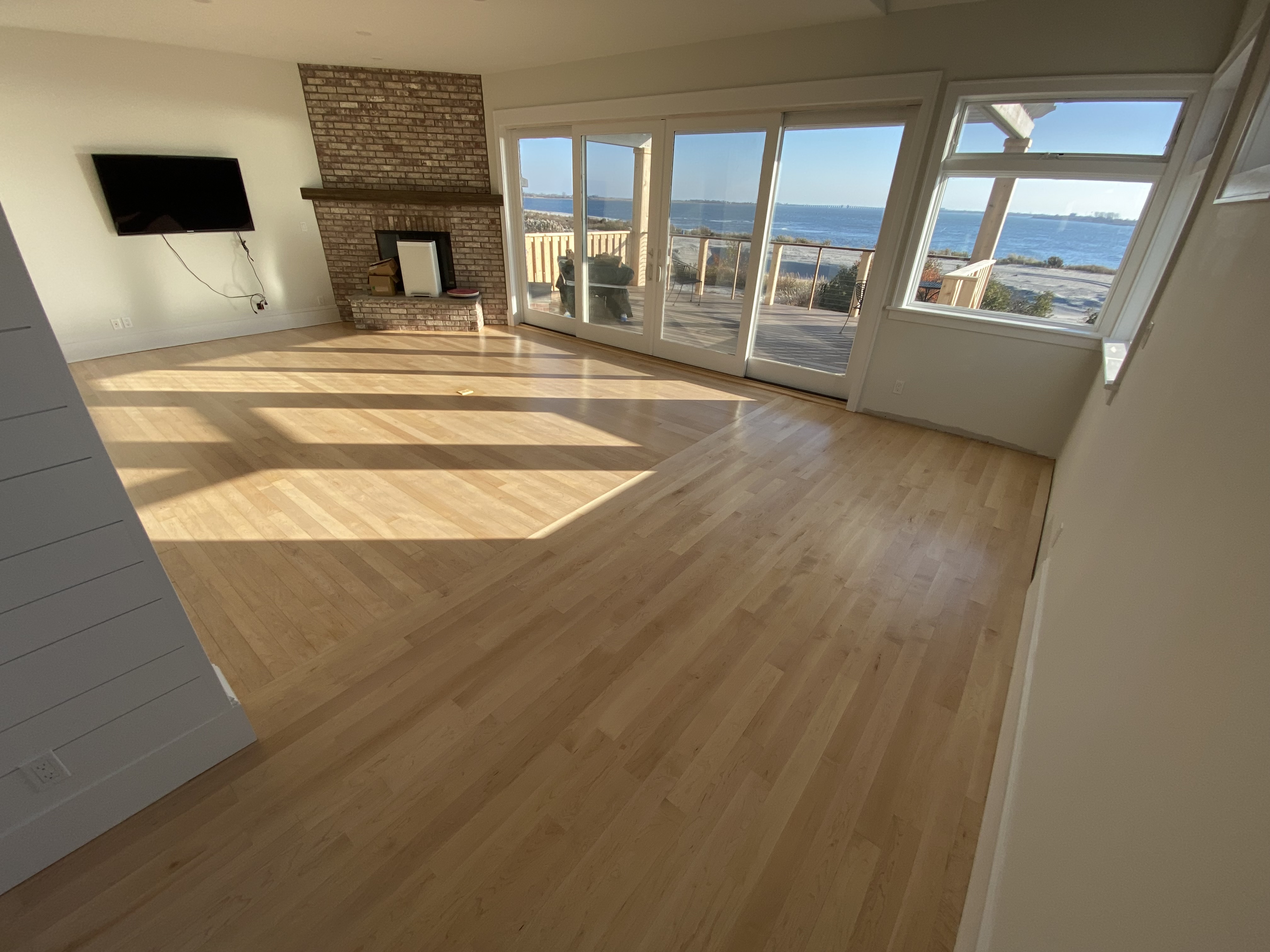 Hardwood floor & paint - living room
